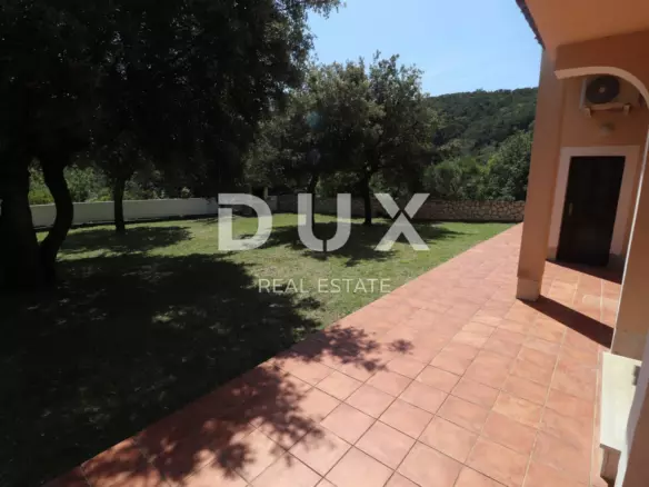 5-bedroom Villa In Supetarska Draga, Croatia (410 M²)
