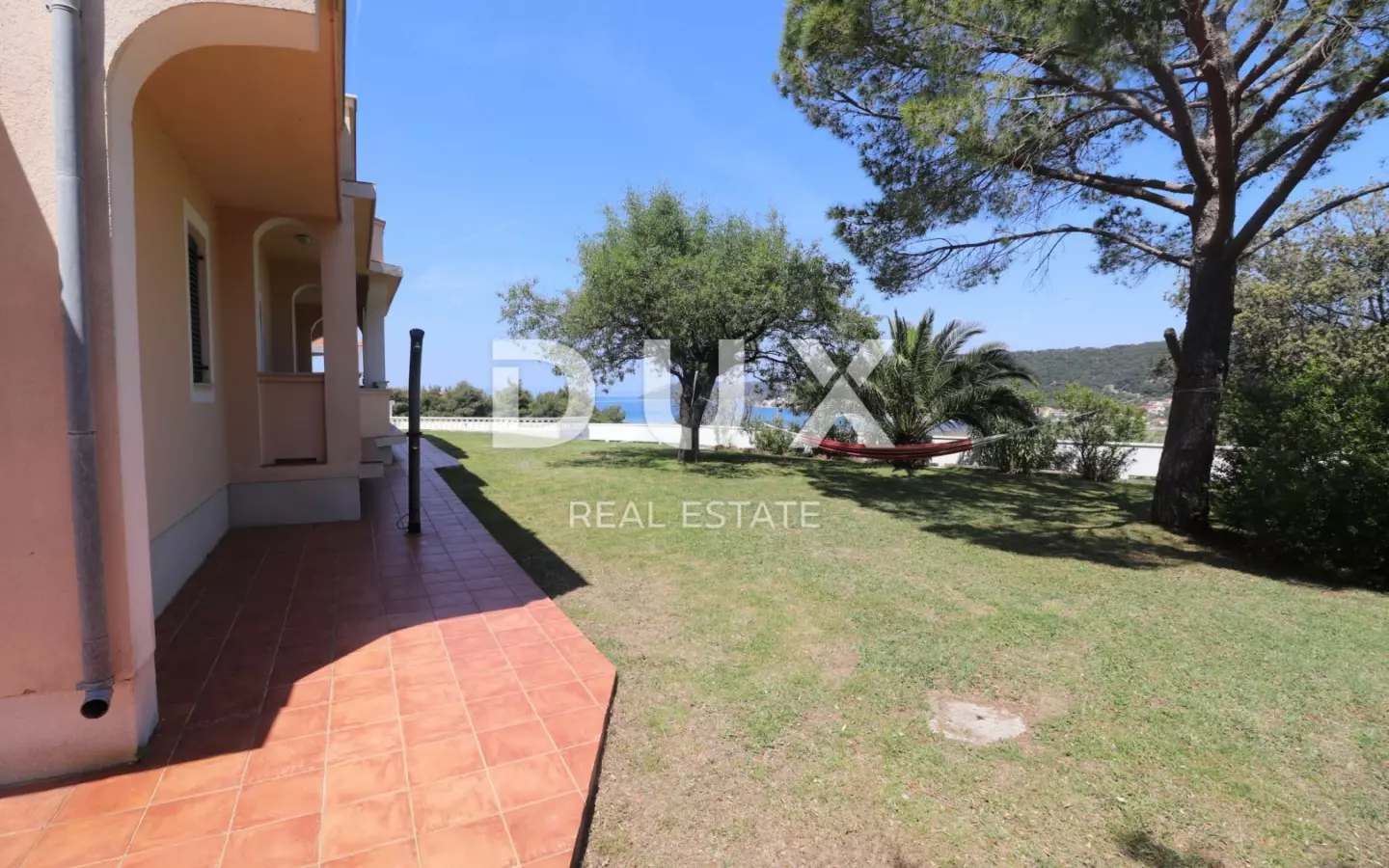 5-bedroom Villa In Supetarska Draga, Croatia (410 M²)