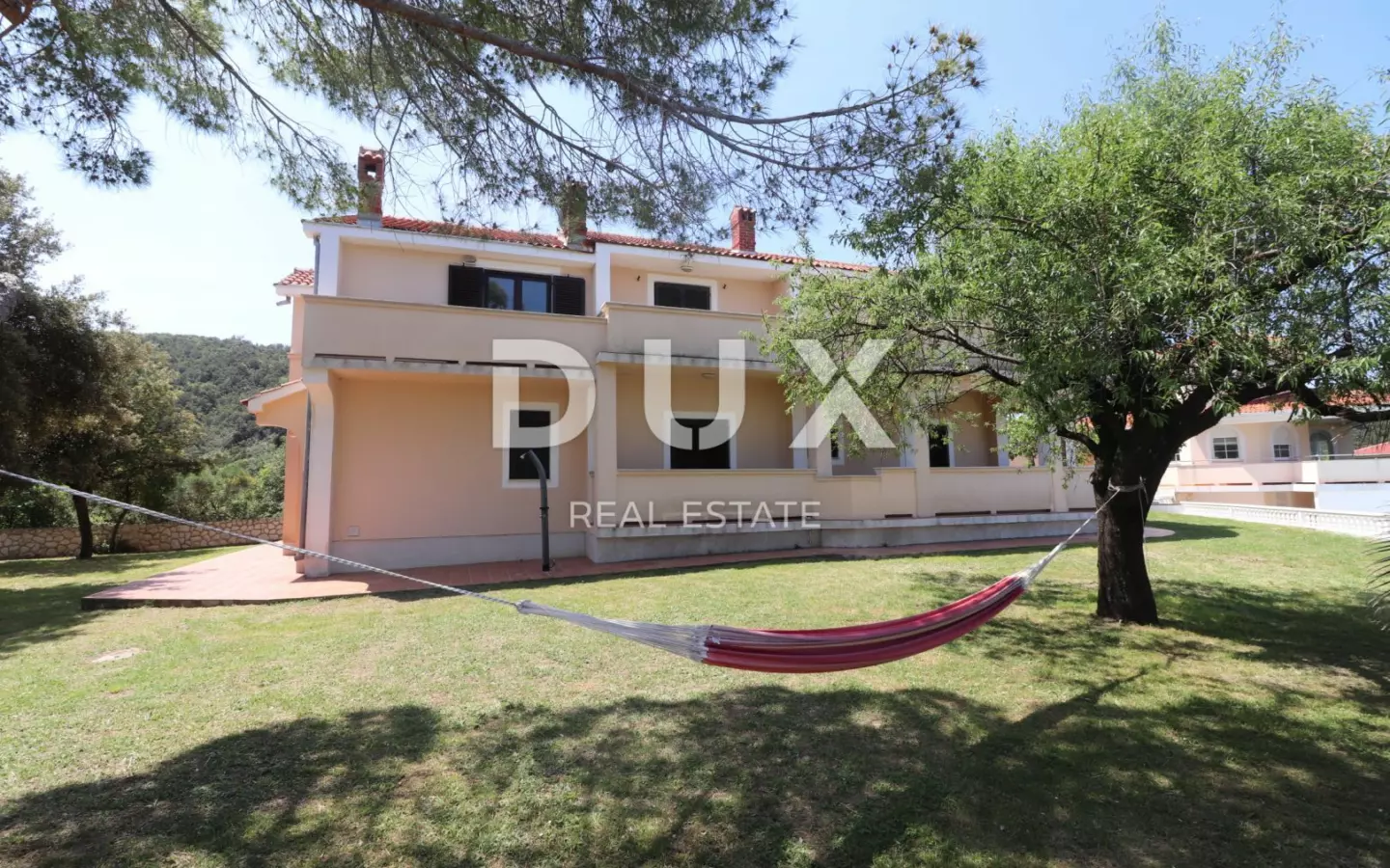5-bedroom Villa In Supetarska Draga, Croatia (410 M²)