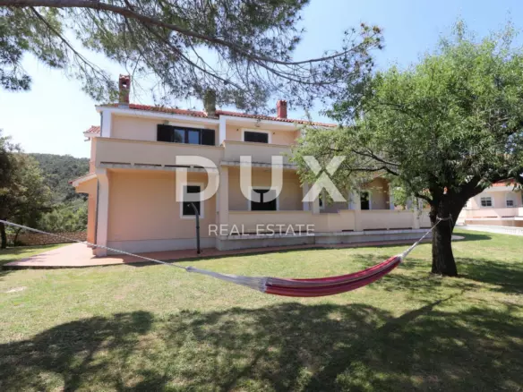 5-bedroom Villa In Supetarska Draga, Croatia (410 M²)