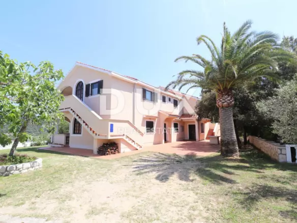 5-bedroom Villa In Supetarska Draga, Croatia (410 M²)