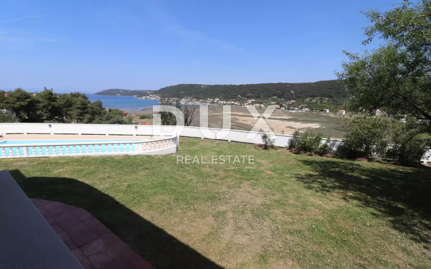 5-bedroom Villa In Supetarska Draga, Croatia (410 M²)