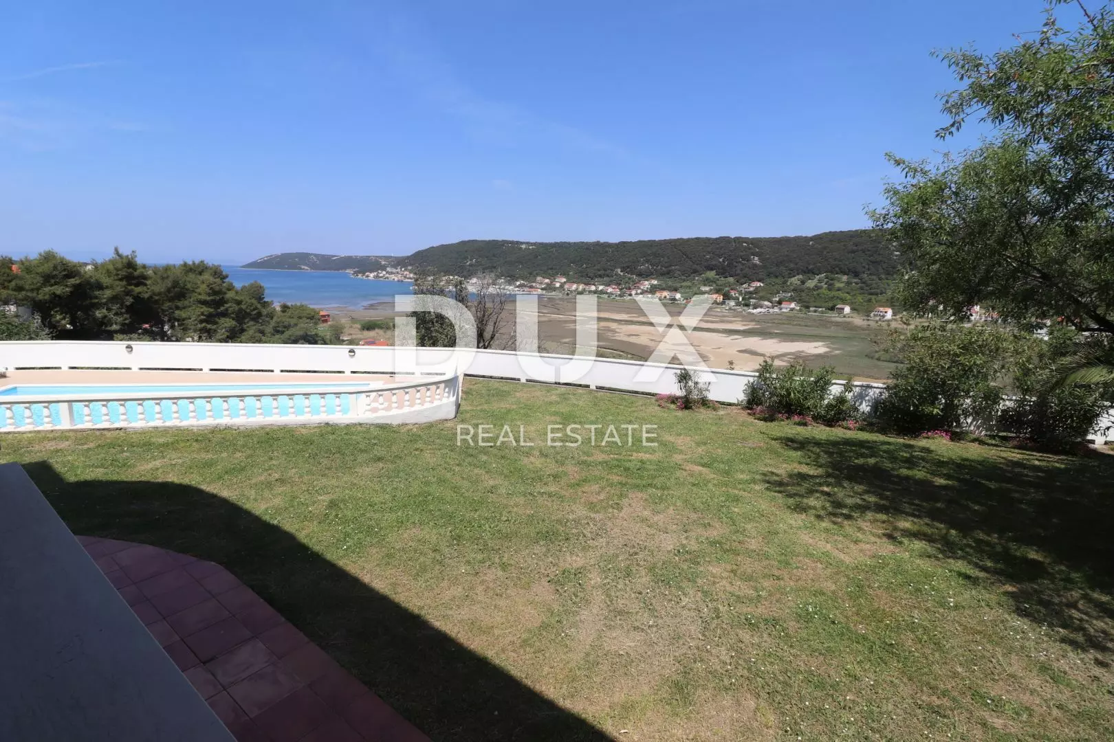 5-bedroom Villa In Supetarska Draga, Croatia (410 M²)