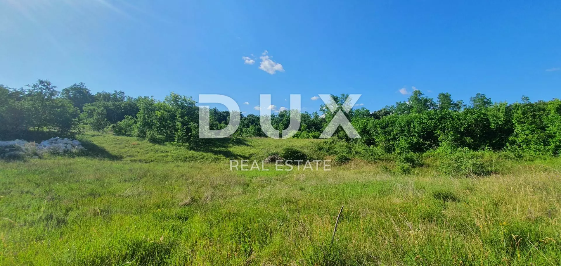 1655123844_20220610_174415-bb7d5e Land In Labin, Croatia (896 M²)