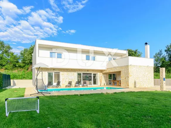 4-bedroom Villa In Juršići, Croatia (243 M²)