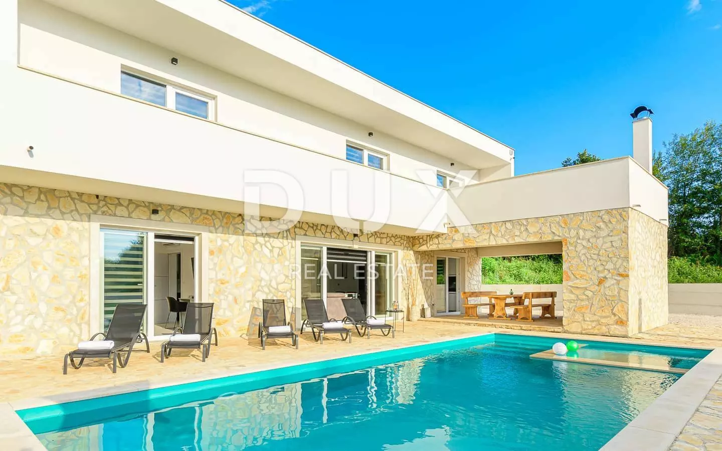 4-bedroom Villa In Juršići, Croatia (243 M²)