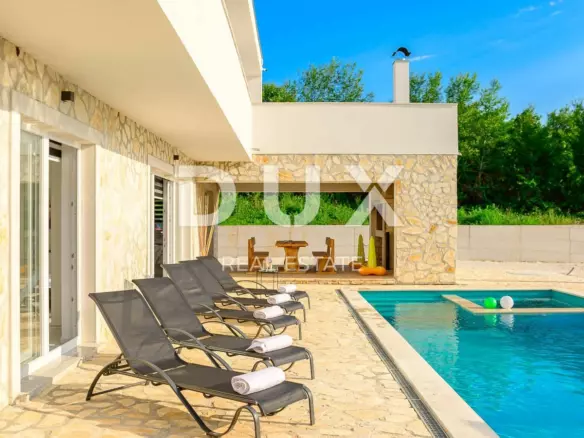 4-bedroom Villa In Juršići, Croatia (243 M²)