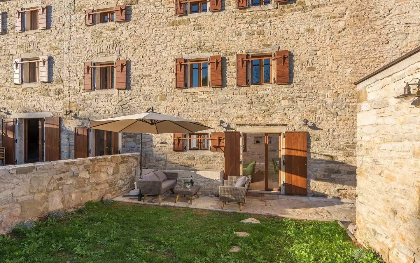 14-bedroom Detached House In Grožnjan, Croatia (409 M²)