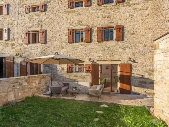 14-bedroom Detached House In Grožnjan, Croatia (409 M²)