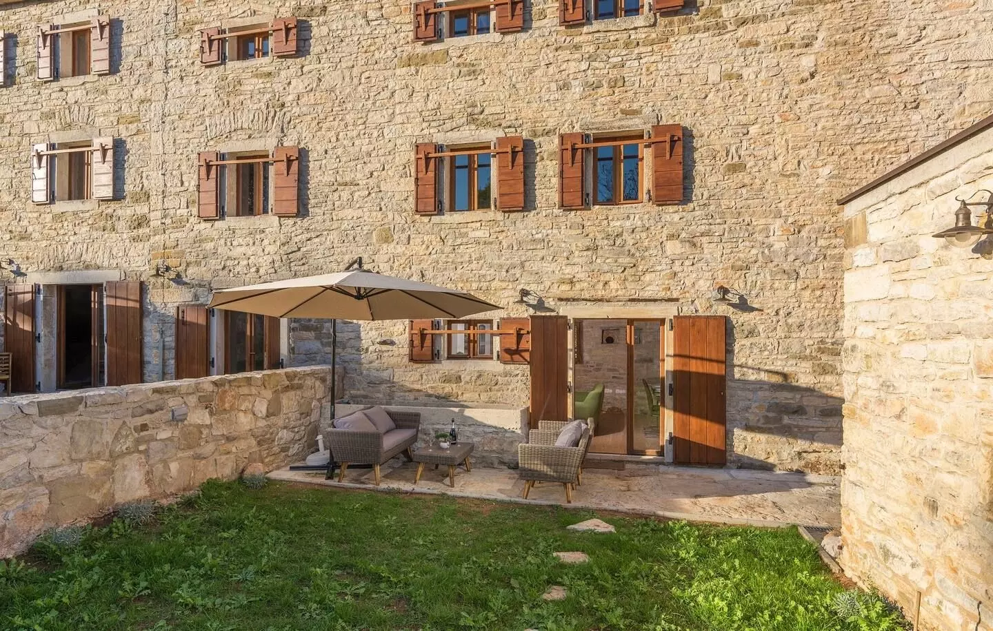 14-bedroom Detached House In Grožnjan, Croatia (409 M²)