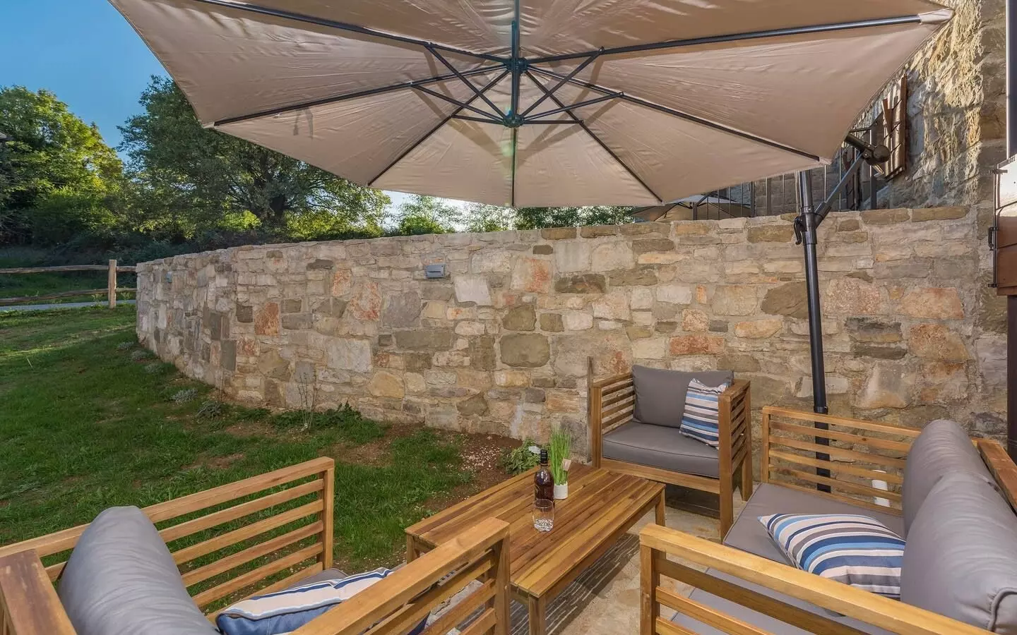 14-bedroom Detached House In Grožnjan, Croatia (409 M²)