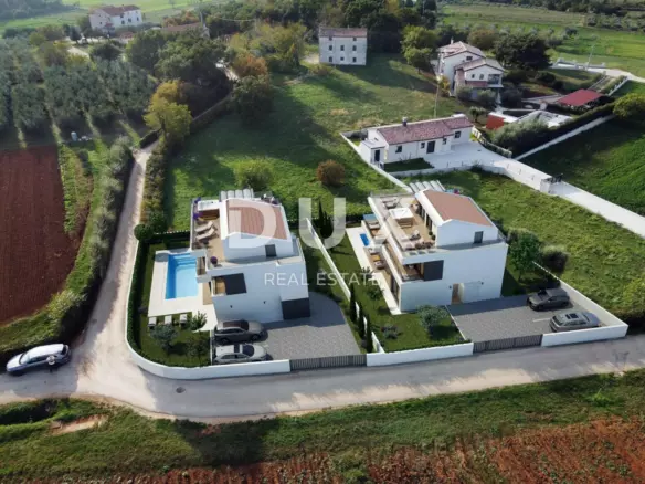 4-bedroom Villa In Poreč, Croatia (233 M²)