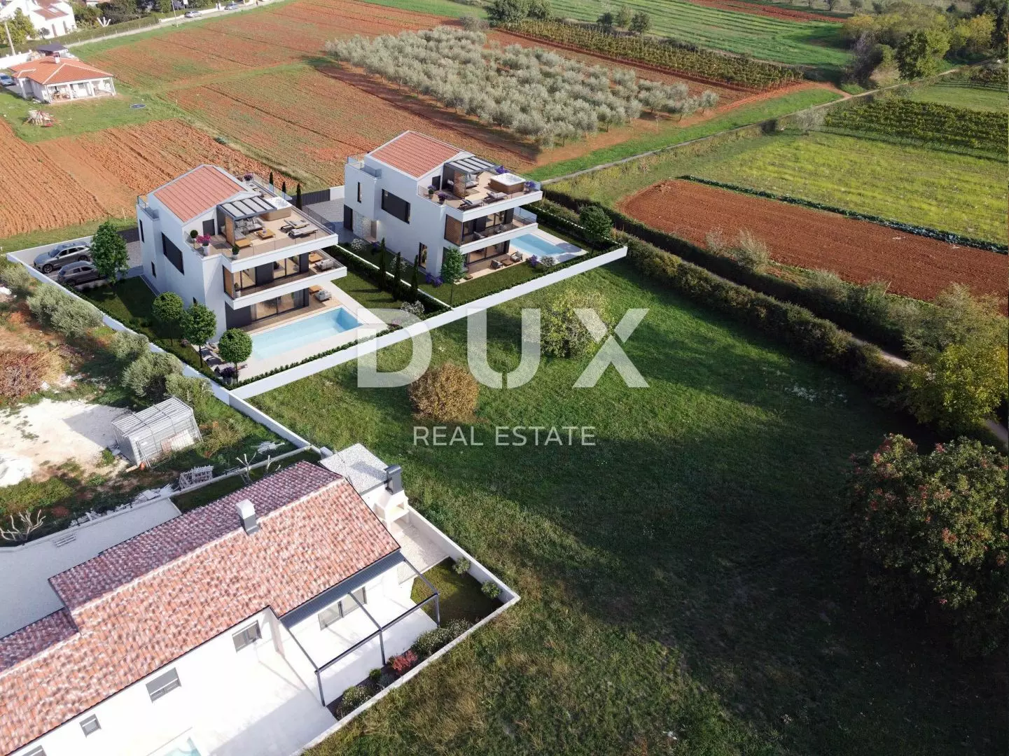 4-bedroom Villa In Poreč, Croatia (233 M²)