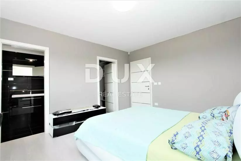 3-bedroom Villa In Poreč, Croatia (352 M²)