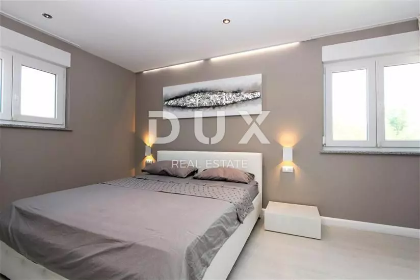 3-bedroom Villa In Poreč, Croatia (352 M²)