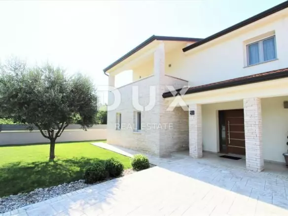 3-bedroom Villa In Poreč, Croatia (352 M²)
