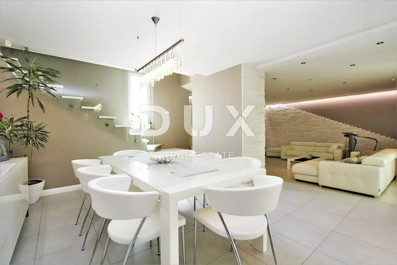3-bedroom Villa In Poreč, Croatia (352 M²)