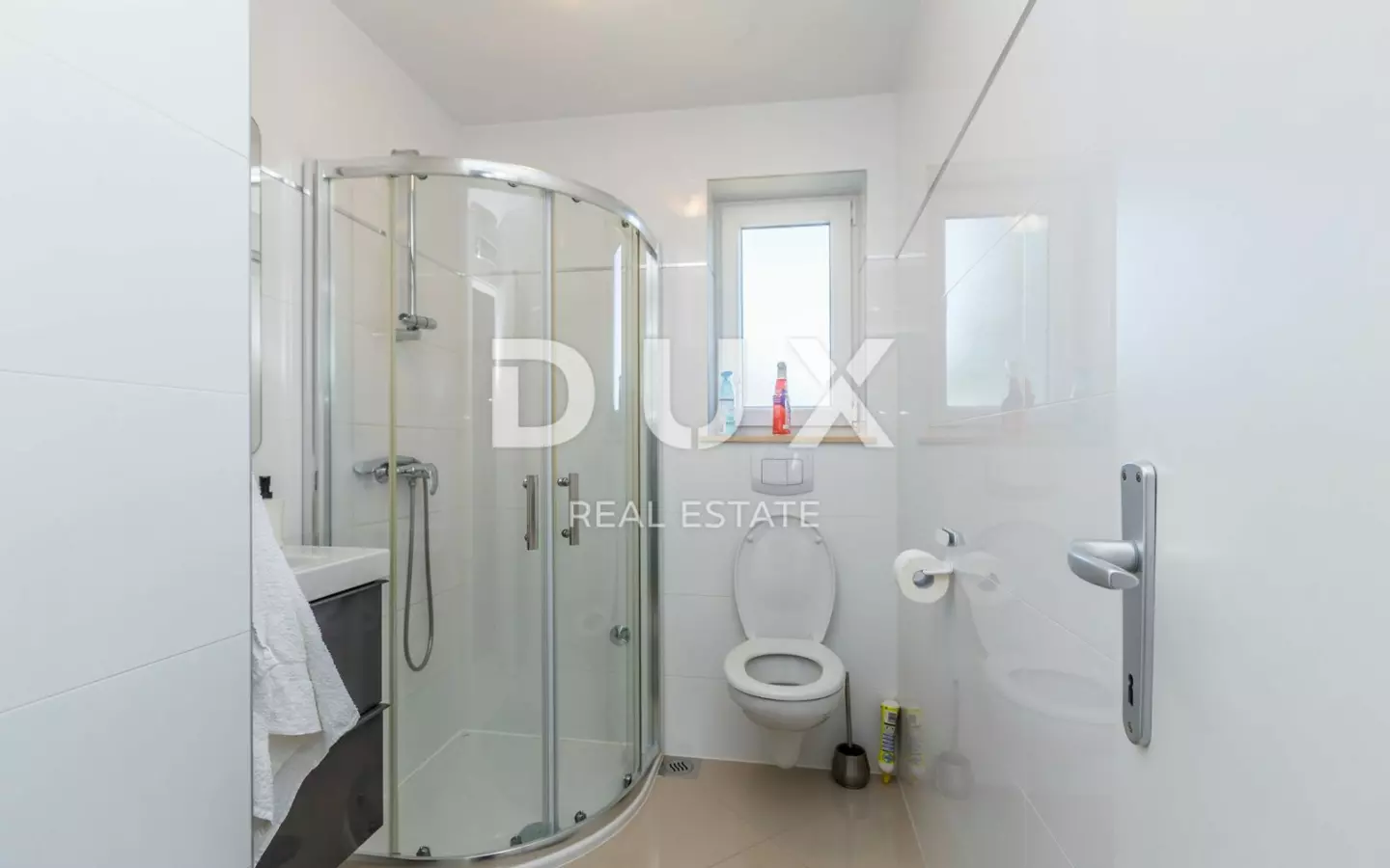 3-bedroom Apartment In Kremenići, Croatia (100 M²)