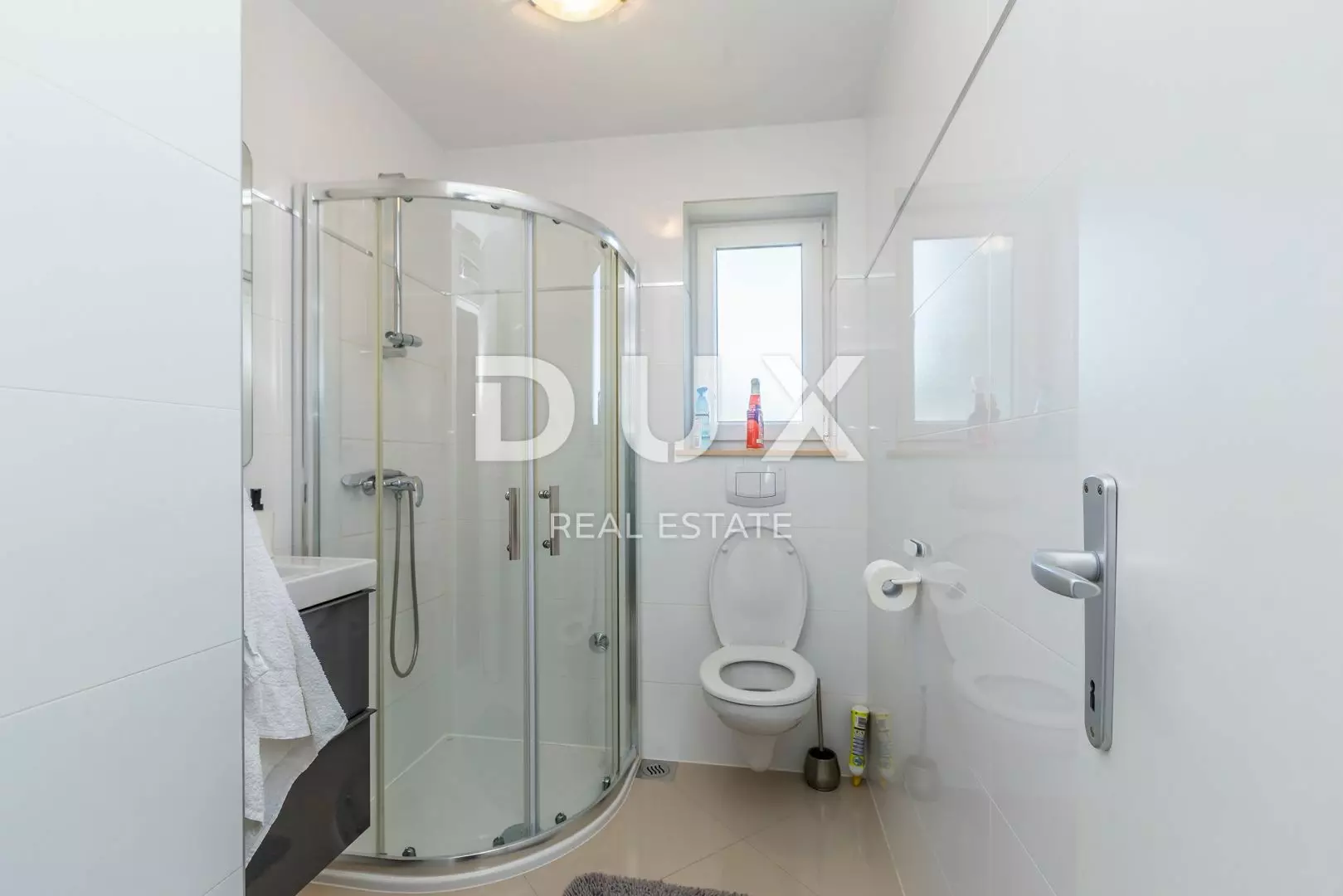 3-bedroom Apartment In Kremenići, Croatia (100 M²)