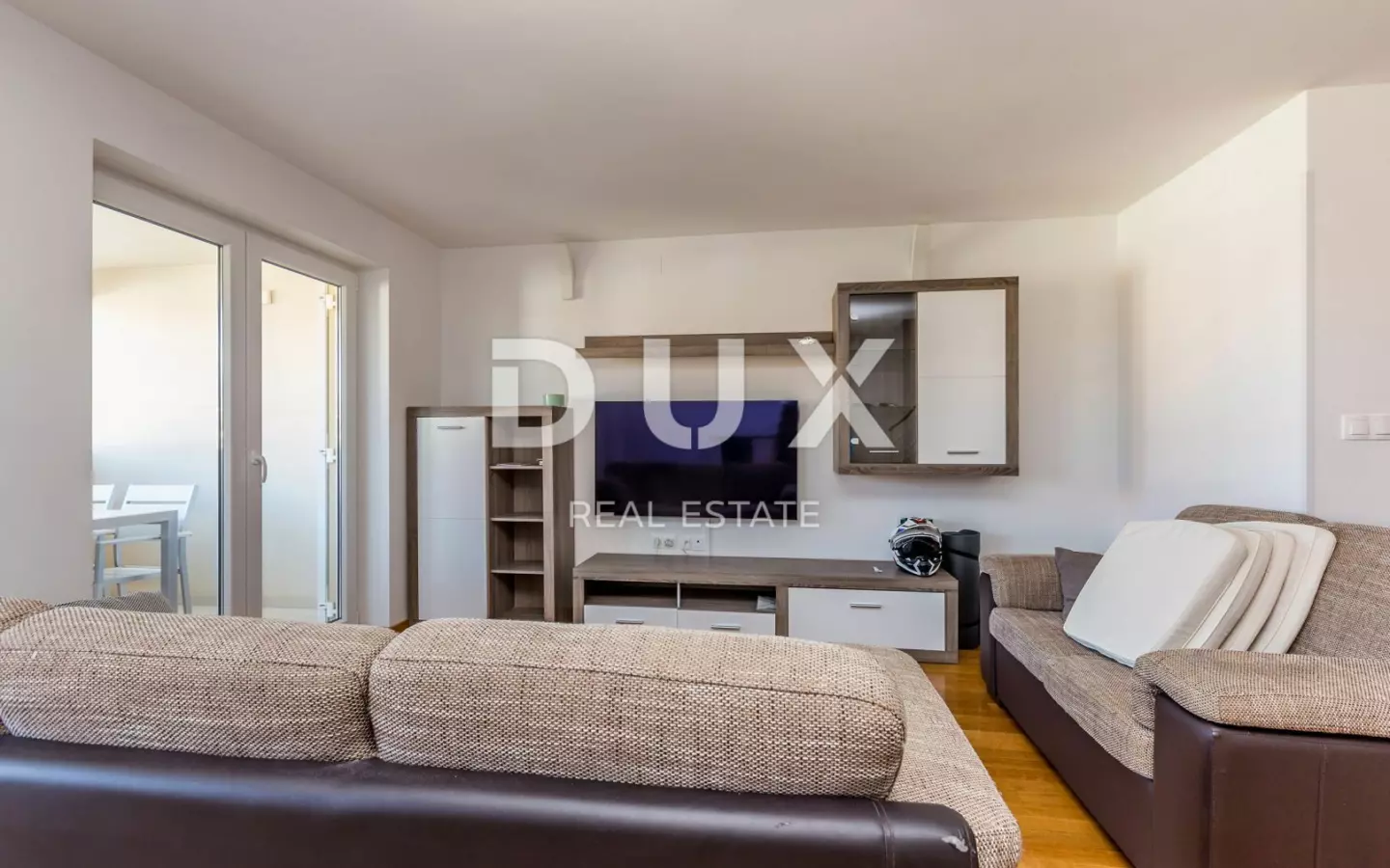 3-bedroom Apartment In Kremenići, Croatia (100 M²)