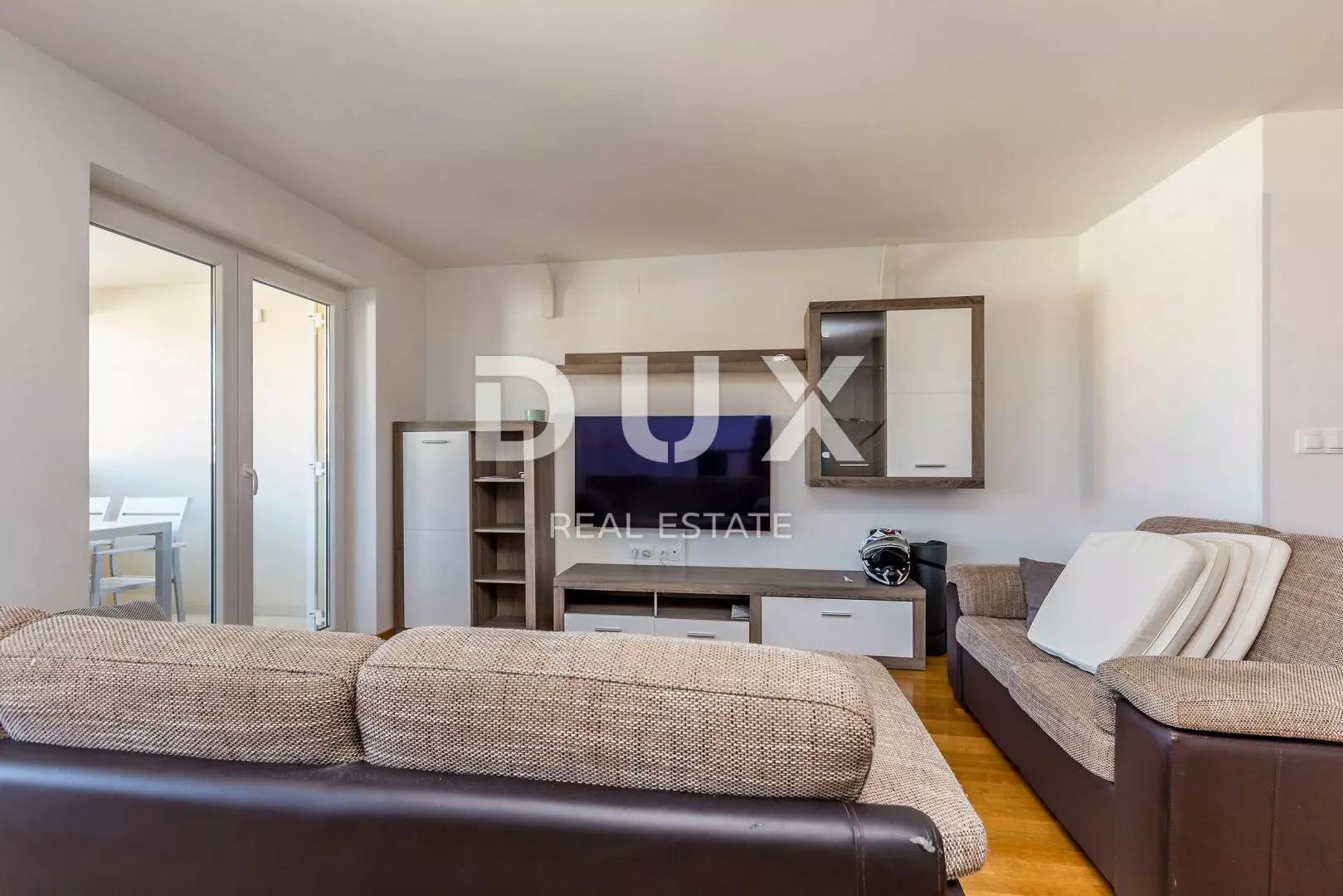 3-bedroom Apartment In Kremenići, Croatia (100 M²)