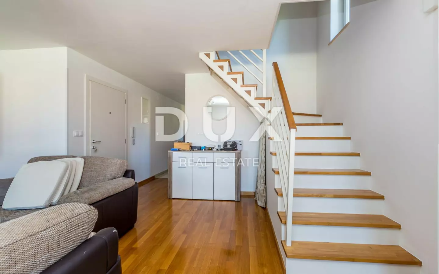 3-bedroom Apartment In Kremenići, Croatia (100 M²)