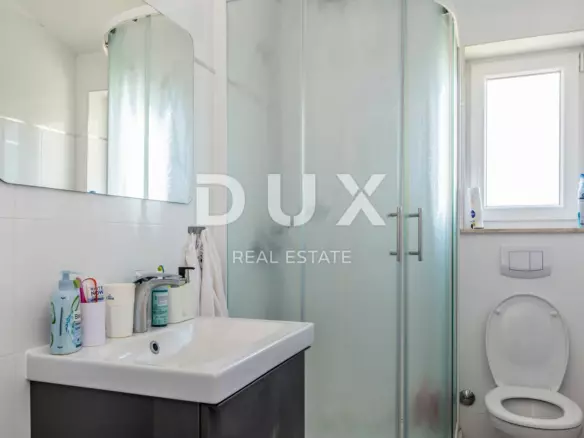 3-bedroom Apartment In Kremenići, Croatia (100 M²)