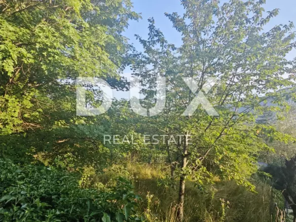 Land In Jušići, Croatia (1.037 M²)