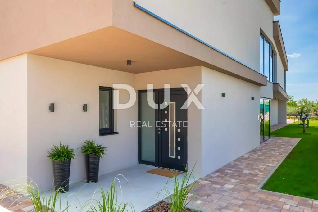5-bedroom Villa In Štokovci, Croatia (272 M²)