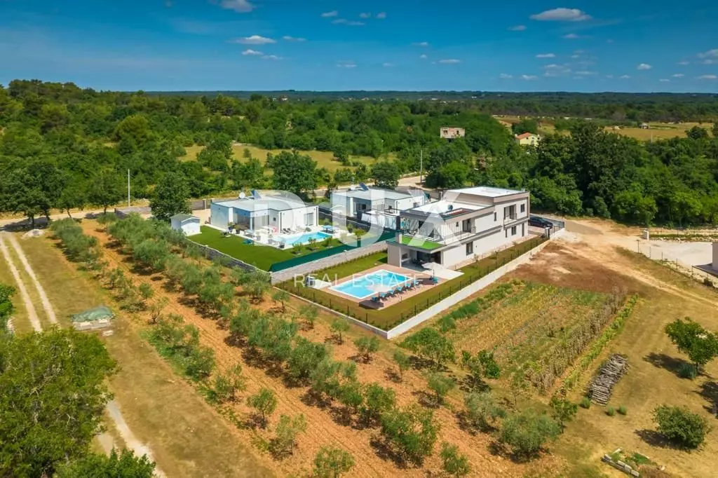 5-bedroom Villa In Štokovci, Croatia (272 M²)