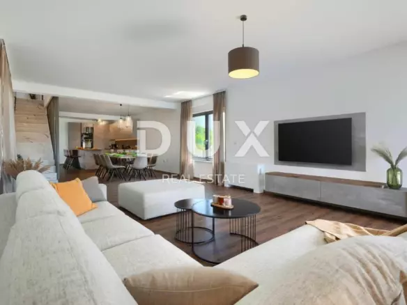 5-bedroom Villa In Štokovci, Croatia (272 M²)