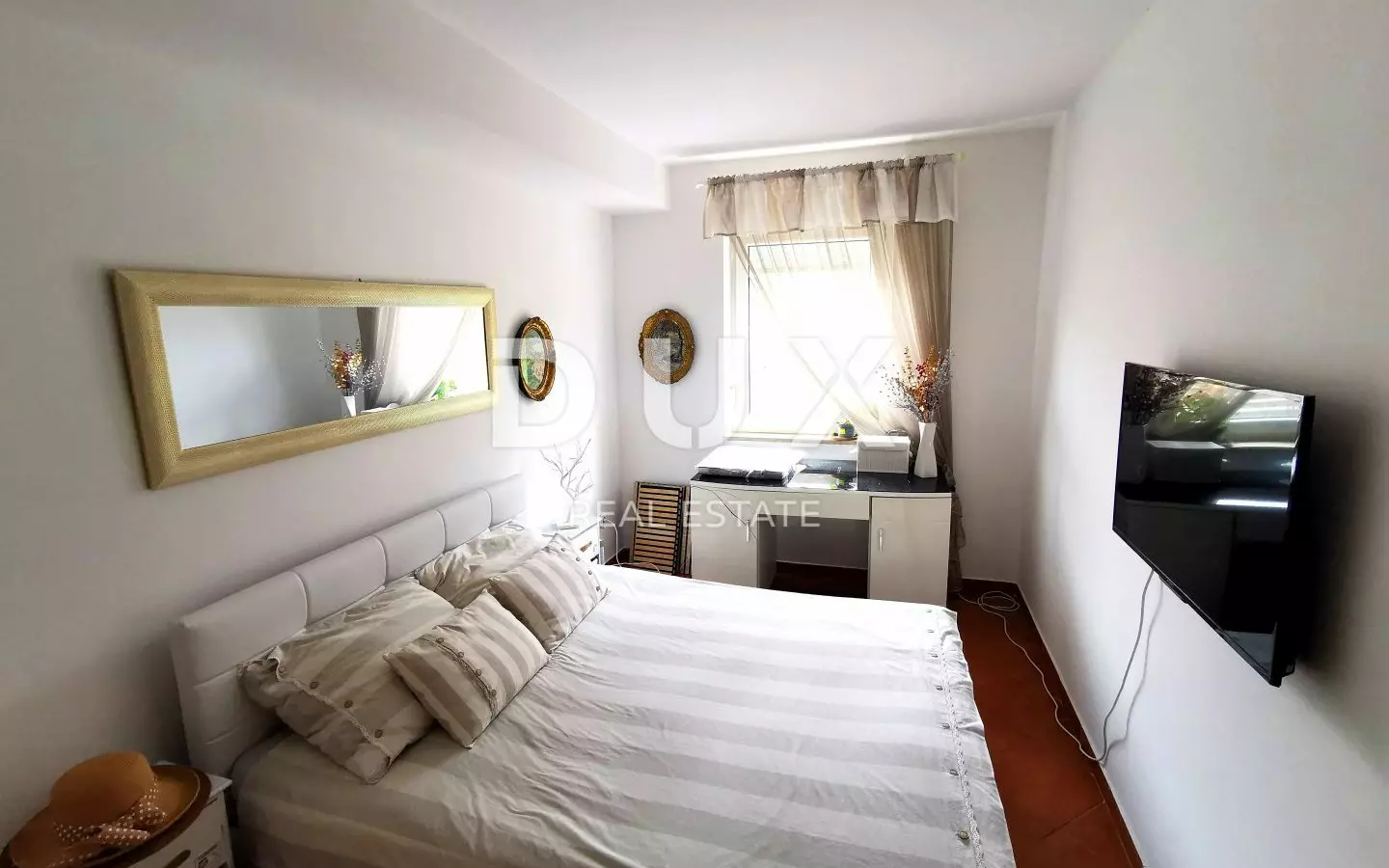 4-bedroom Apartment In Njivice, Croatia (148 M²)