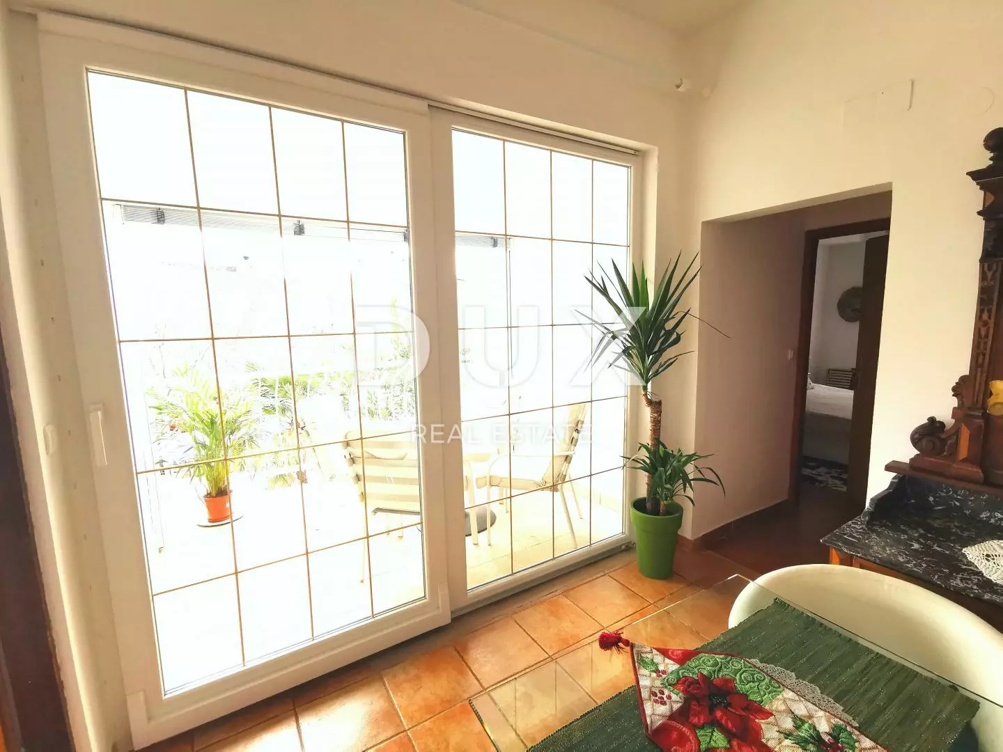 4-bedroom Apartment In Njivice, Croatia (148 M²)