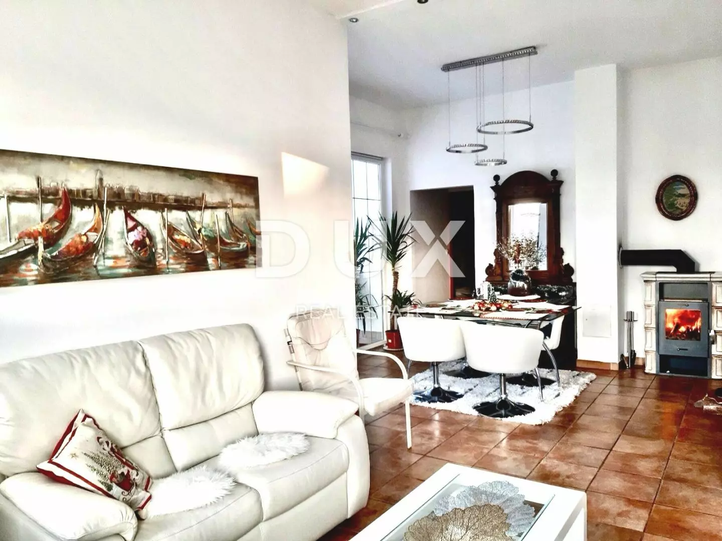 4-bedroom Apartment In Njivice, Croatia (148 M²)