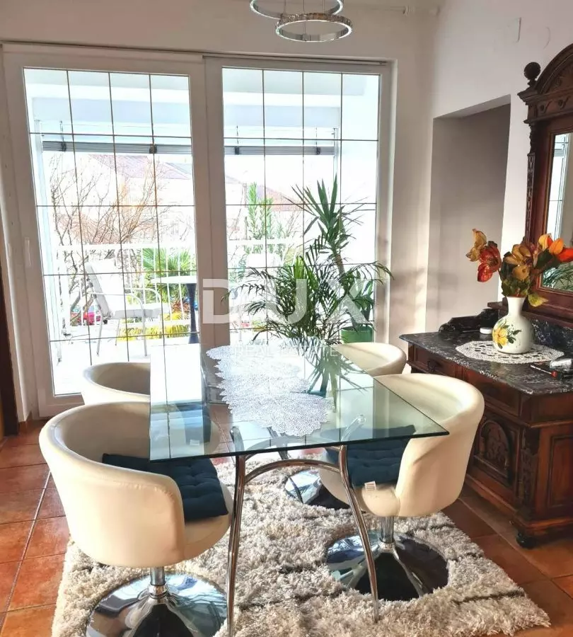 4-bedroom Apartment In Njivice, Croatia (148 M²)