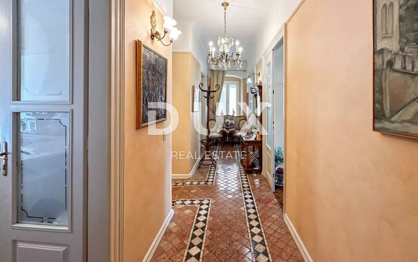 5-bedroom Apartment In Centar, Croatia (144 M²)