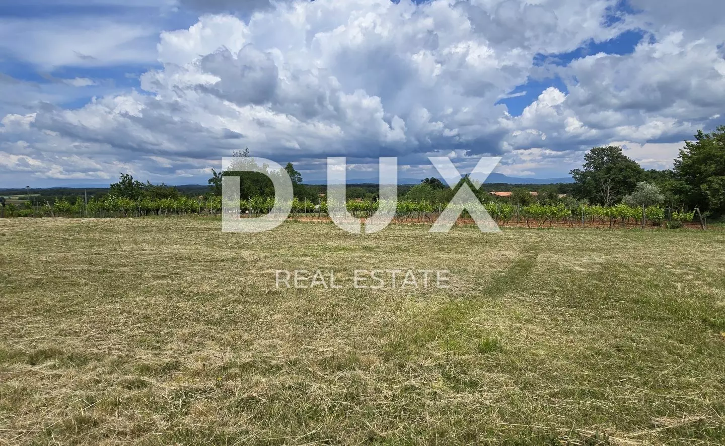 Land In Žminj, Croatia (757 M²)