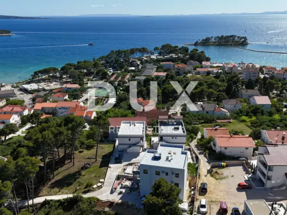 3-bedroom Apartment In Banjol, Croatia (170 M²)