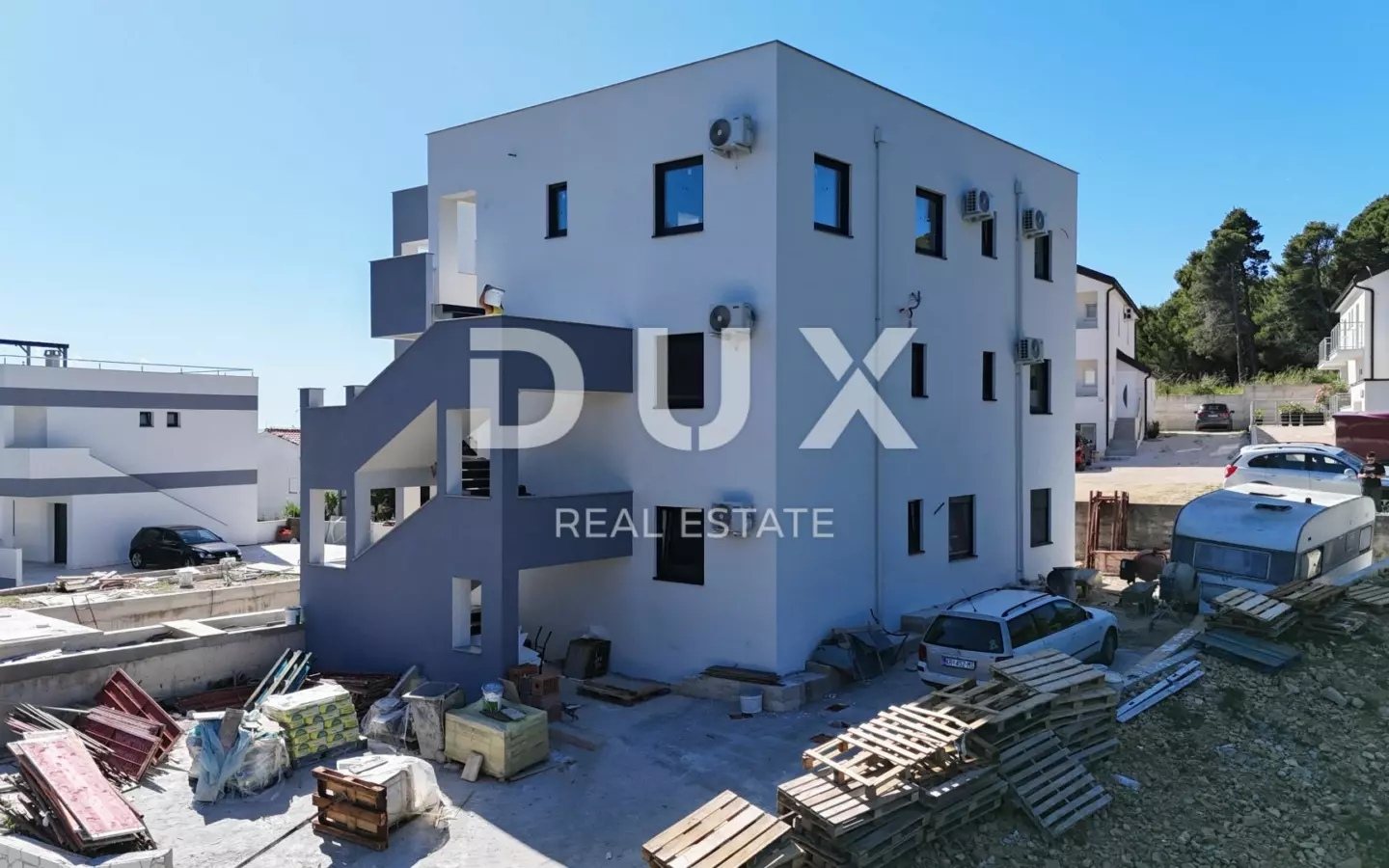 3-bedroom Apartment In Banjol, Croatia (170 M²)