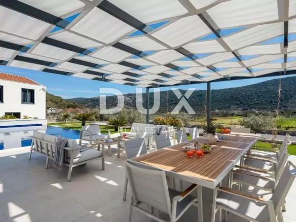 5-bedroom Villa In Bilin Dolac, Croatia (310 M²)