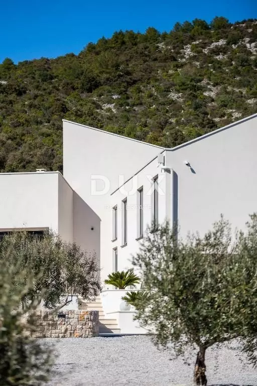 5-bedroom Villa In Bilin Dolac, Croatia (310 M²)