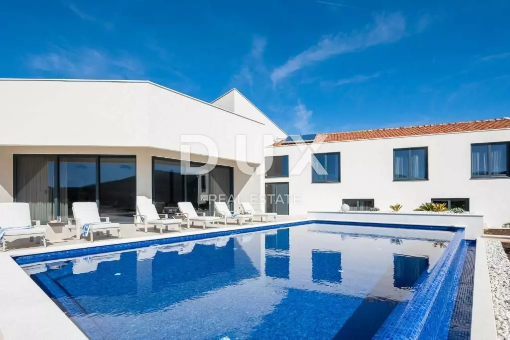 5-bedroom Villa In Bilin Dolac, Croatia (310 M²)