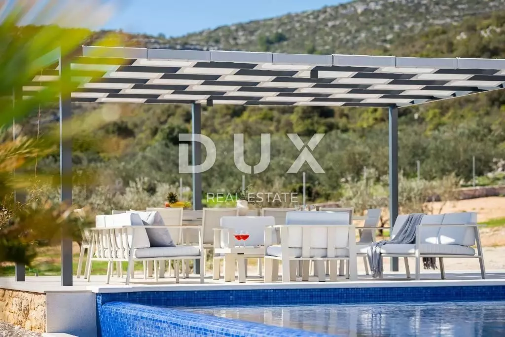 5-bedroom Villa In Bilin Dolac, Croatia (310 M²)
