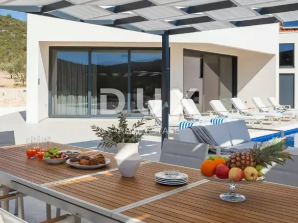 5-bedroom Villa In Bilin Dolac, Croatia (310 M²)