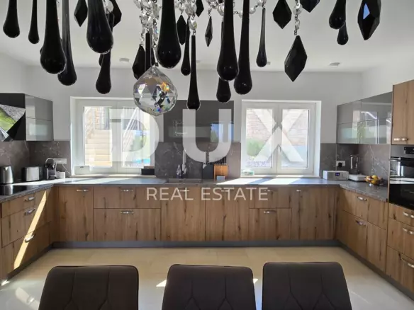 4-bedroom Villa In Rovinj, Croatia (236 M²)