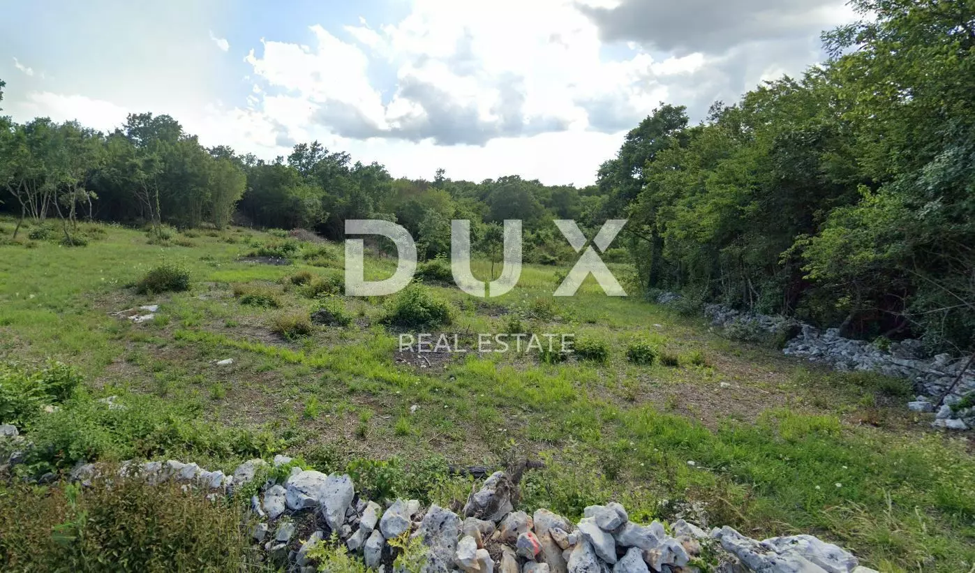 Land In Svetvinčenat, Croatia (1.339 M²)