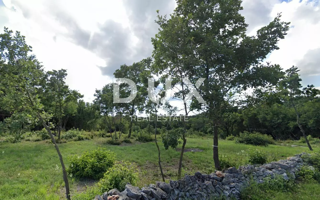 Land In Svetvinčenat, Croatia (1.339 M²)