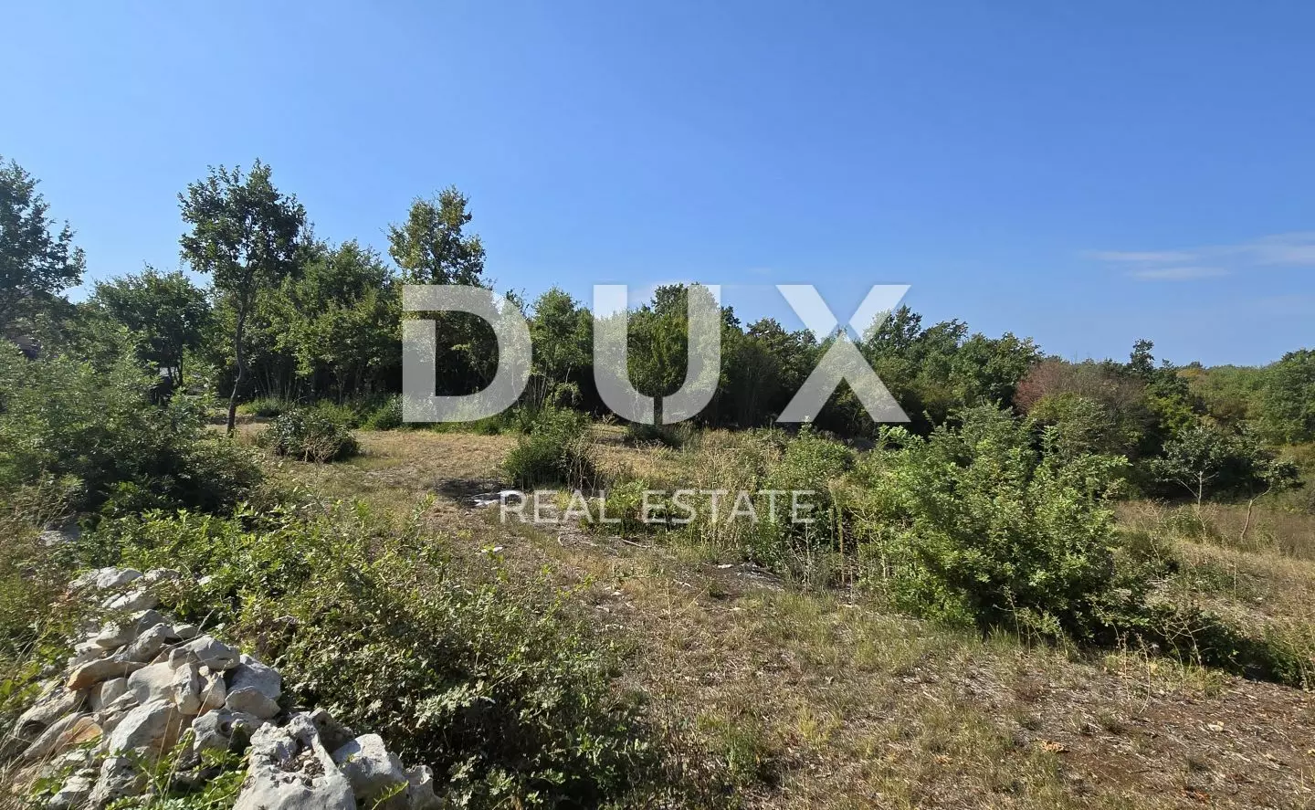 Land In Svetvinčenat, Croatia (1.339 M²)