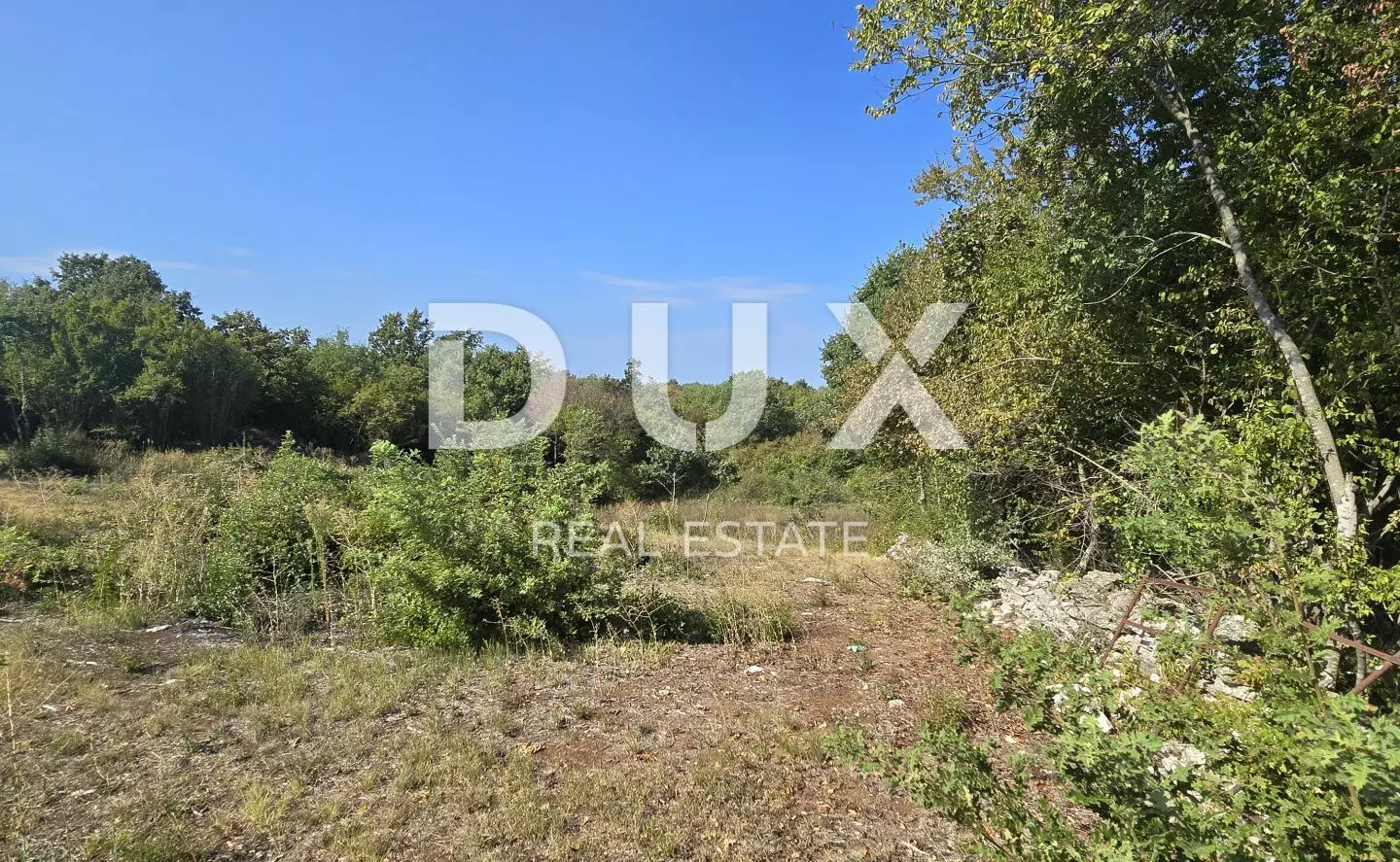 Land In Svetvinčenat, Croatia (1.339 M²)