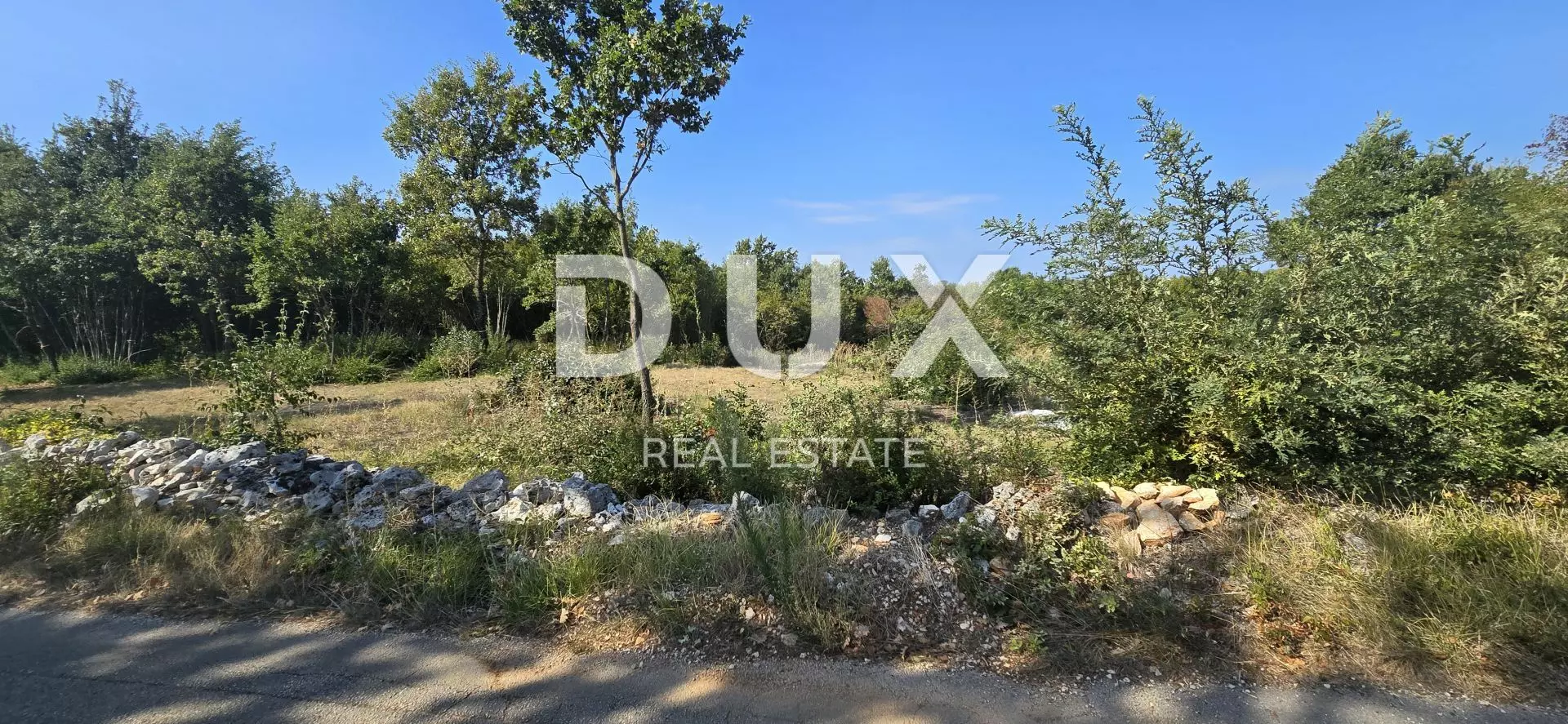 1725452192_20240904_104223-3a2444 Land In Svetvinčenat, Croatia (1.339 M²)